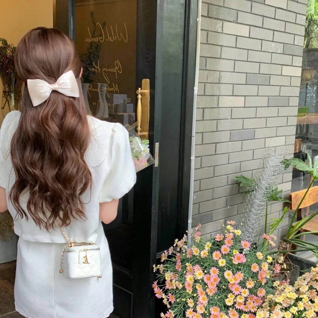 高更门边的狼